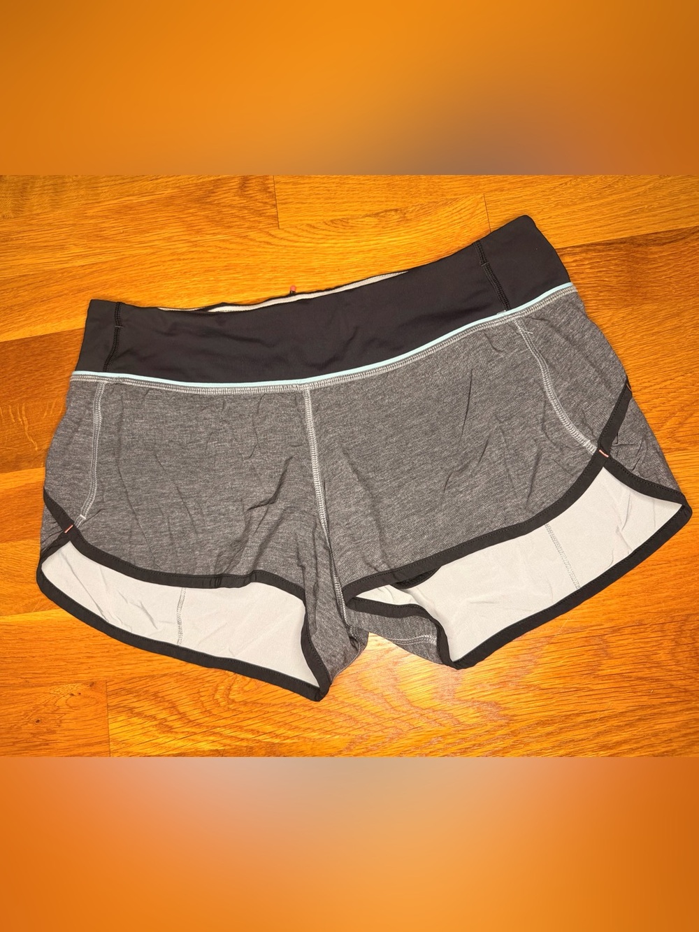 Lululemon Speed Short Gray Black Running Shorts Size 6 Hidden Pocket